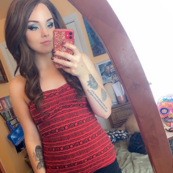 Meet your Posher, Courtney - Picture 3 of 4